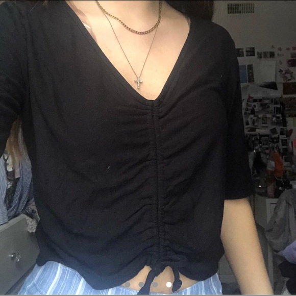 black drawstring ruched quarter sleeve crop top - Picture 4 of 4
